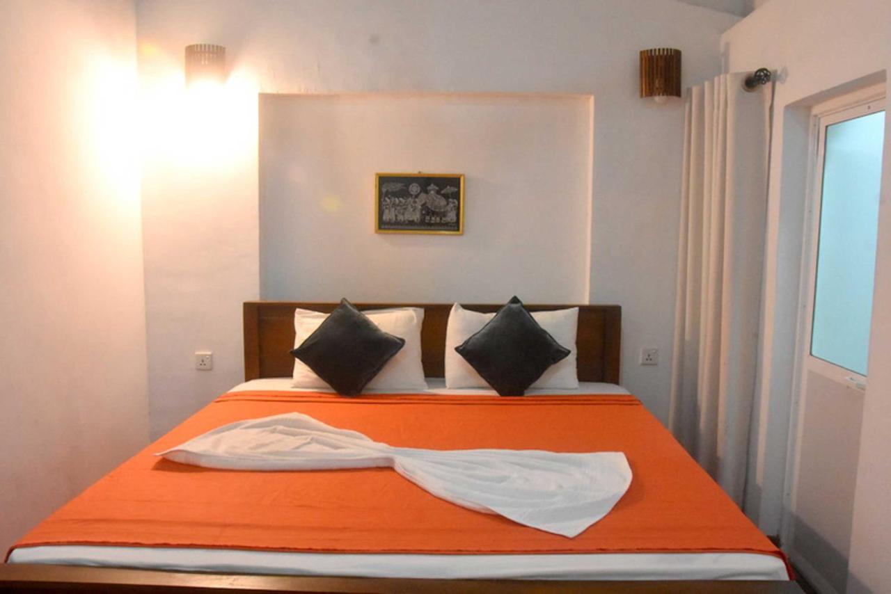 Hotel H2O Gampola Εξωτερικό φωτογραφία