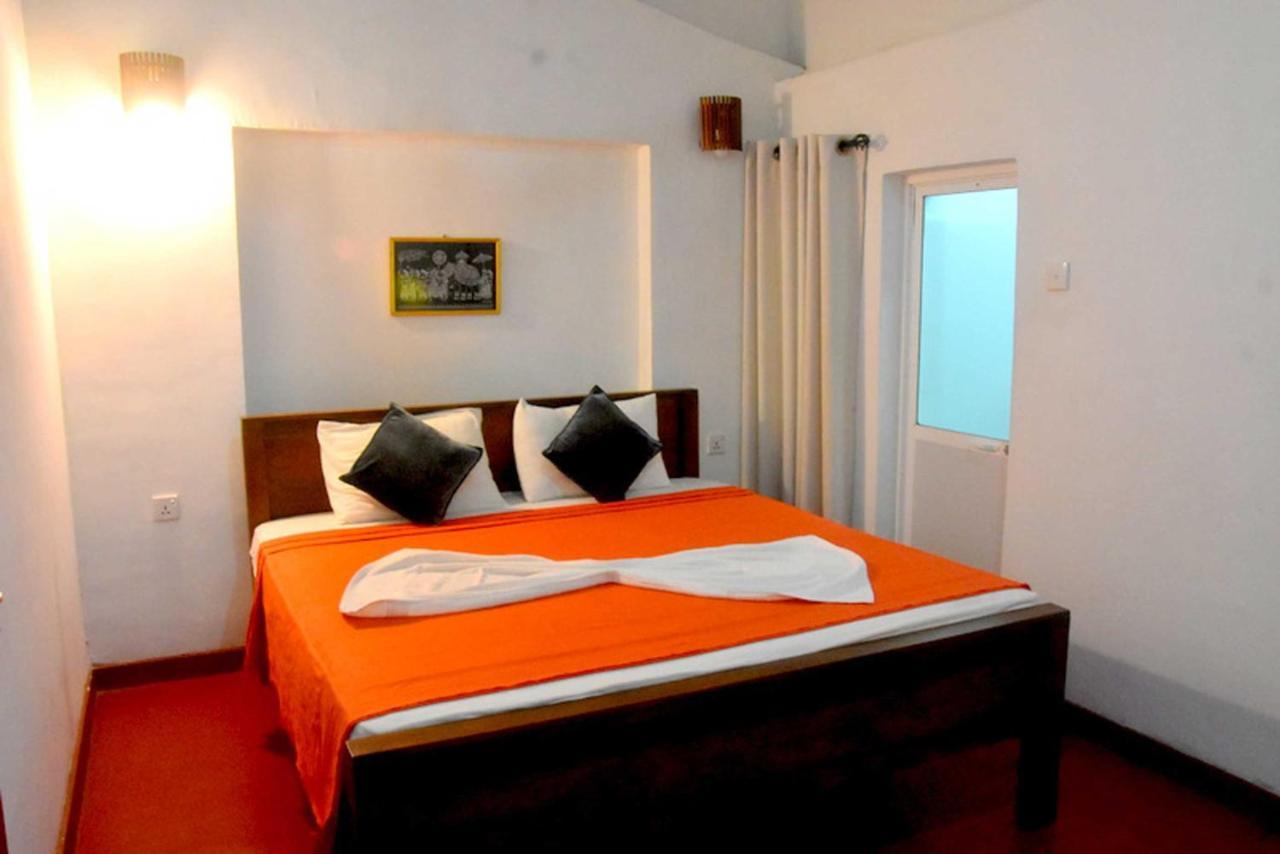 Hotel H2O Gampola Εξωτερικό φωτογραφία